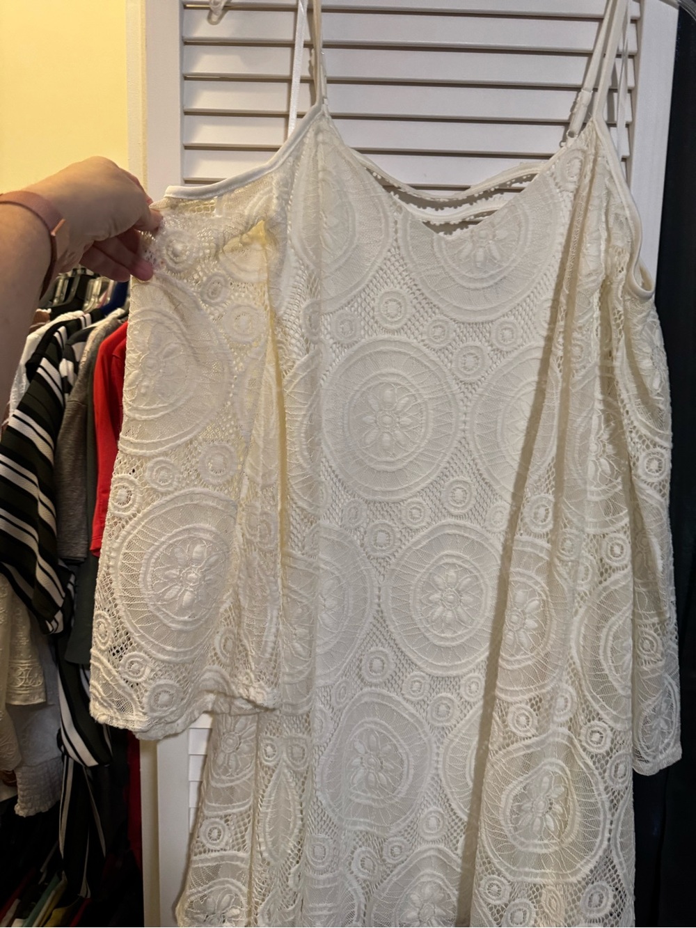 Love Tree Cream Lace Spaghetti Strap Dress